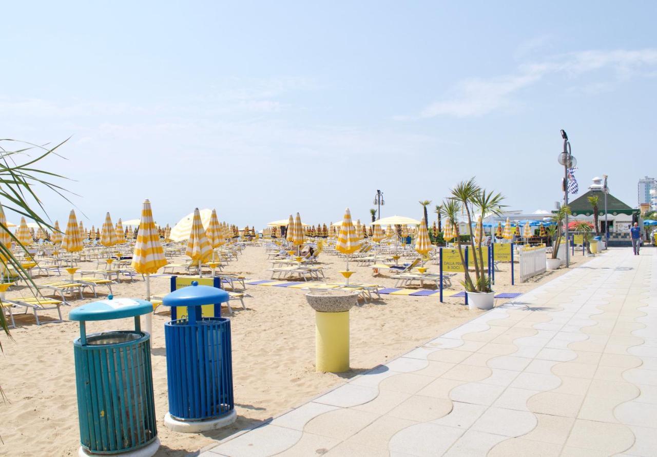 App4Rent - Villa Mimosa - Family Apartment Lido di Jesolo Kültér fotó