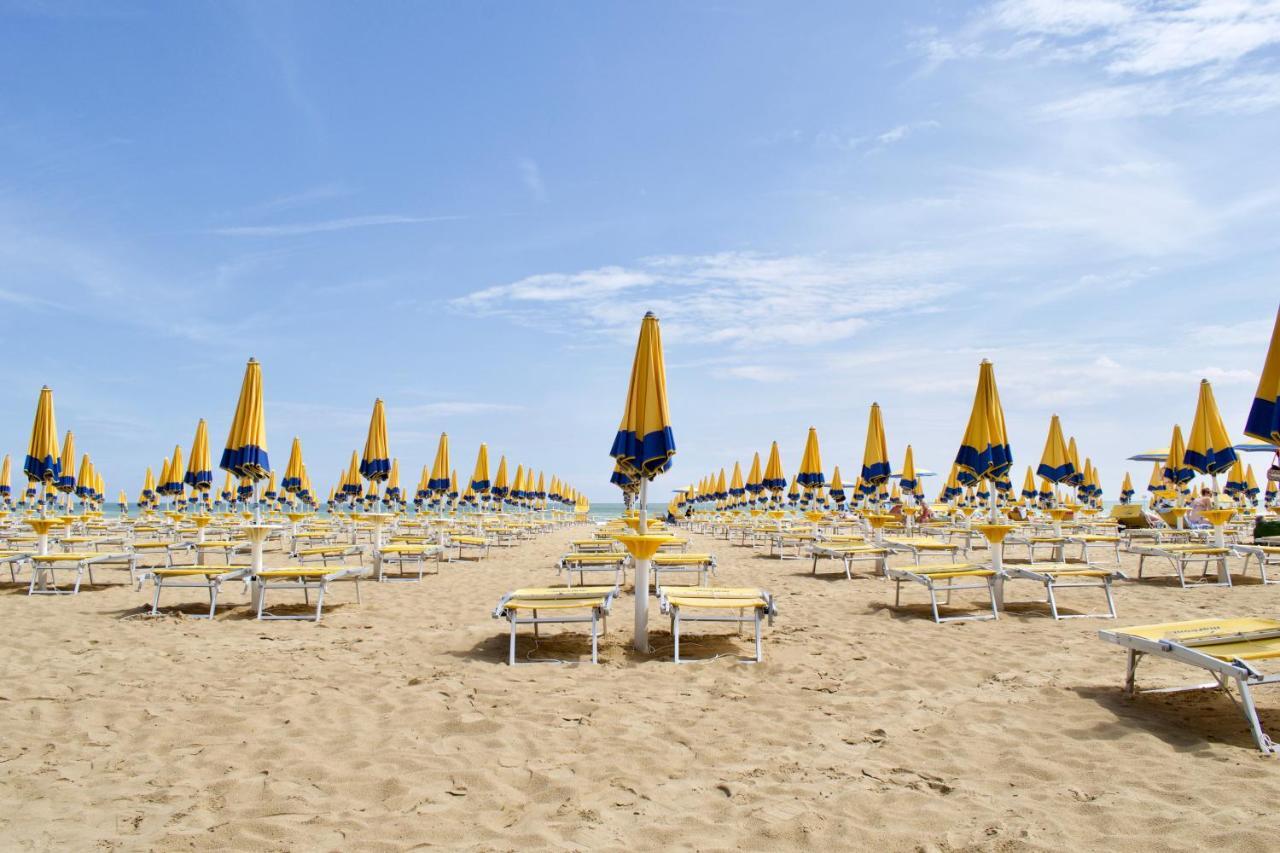 App4Rent - Villa Mimosa - Family Apartment Lido di Jesolo Kültér fotó